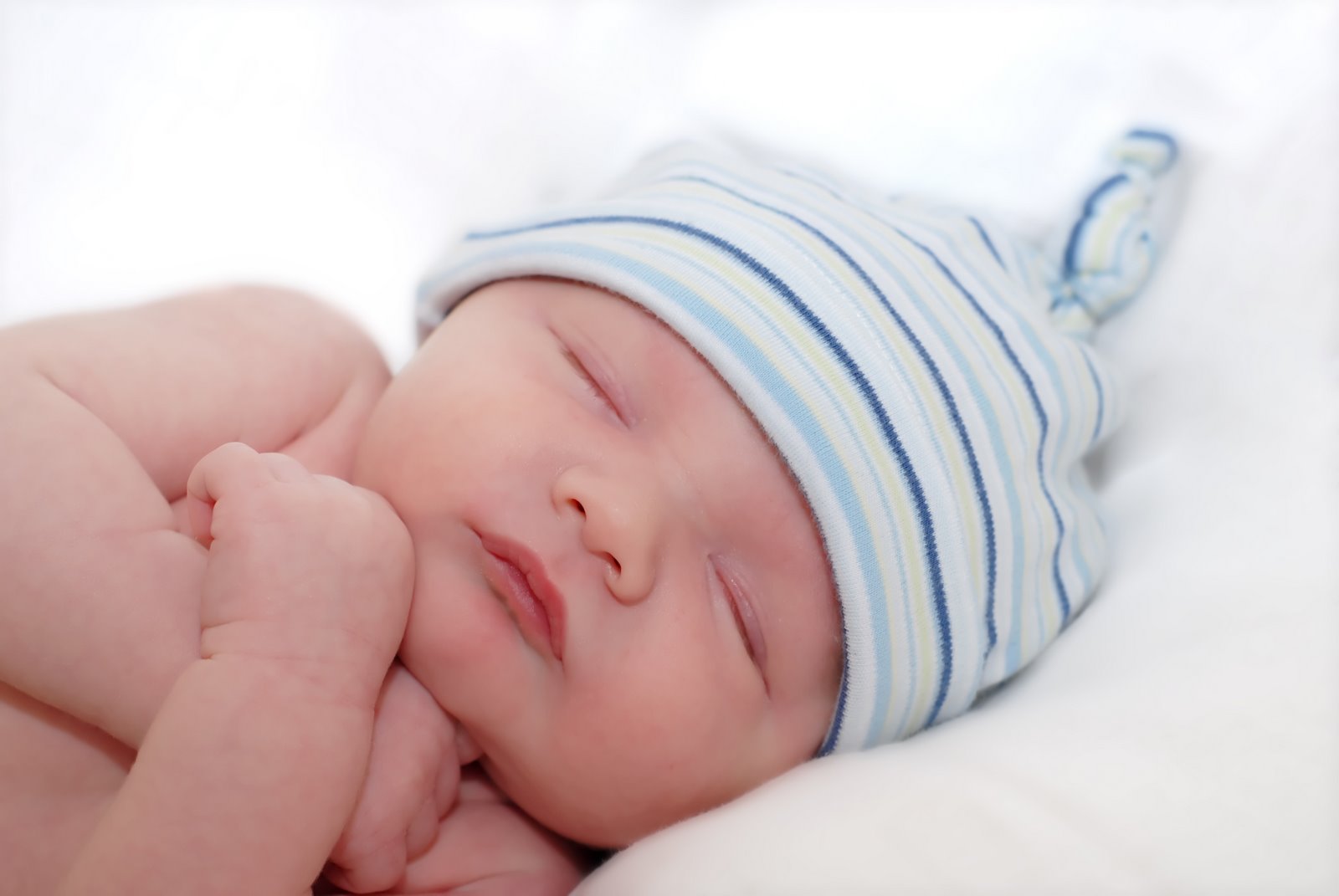 عادات خاطئة تمنع النوم العميق لطفلك